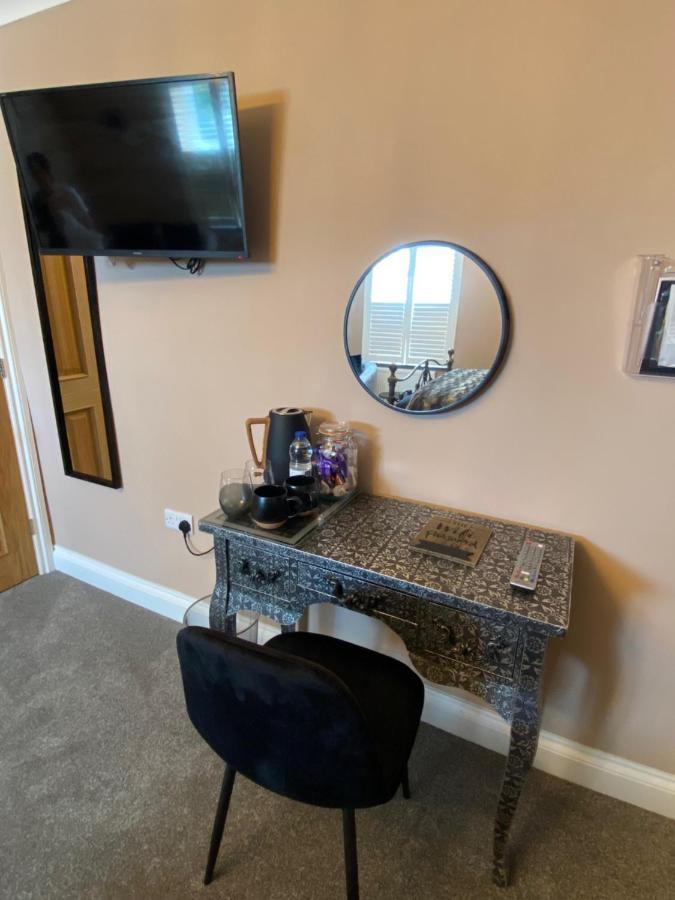 East Llanteg Guest House Амрот Екстериор снимка